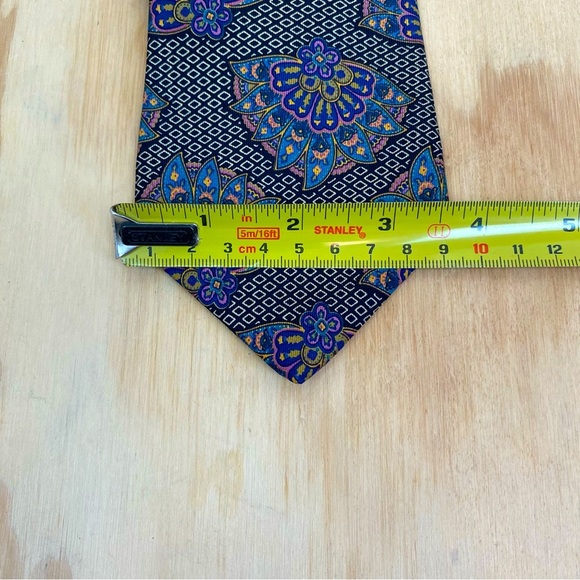 Vintage Liberty of London Silk Necktie - Picture 2 of 5